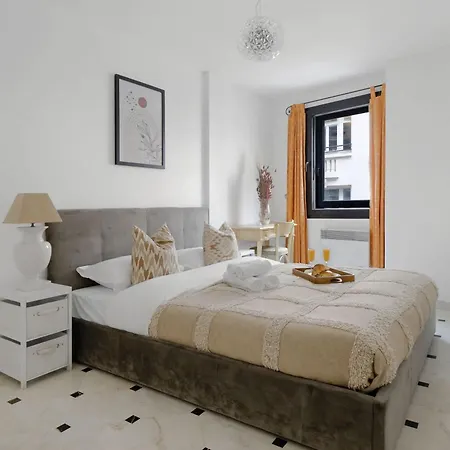 Lejlighed Madeleine & Champs-elysees - 2br 2ba With Balcony - Vacation